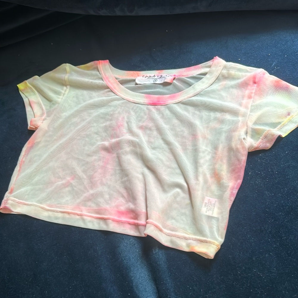 Emma & Sam Mesh Tie Dye‎ Cropped Tee Size Small